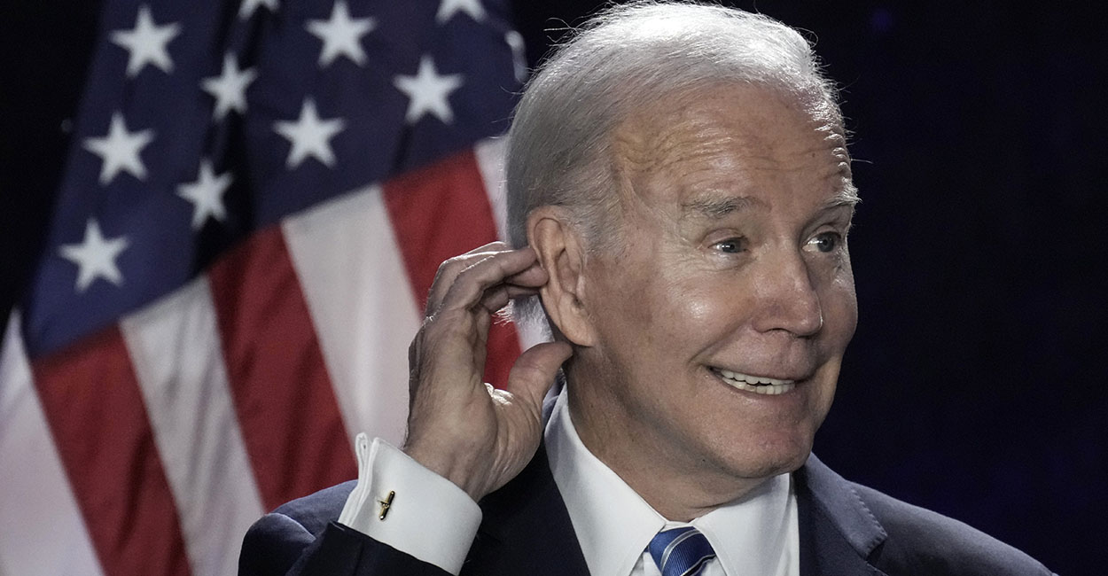 Ruling Keeps Biden’s Vaccine Mandate for Federal Employees on Hold