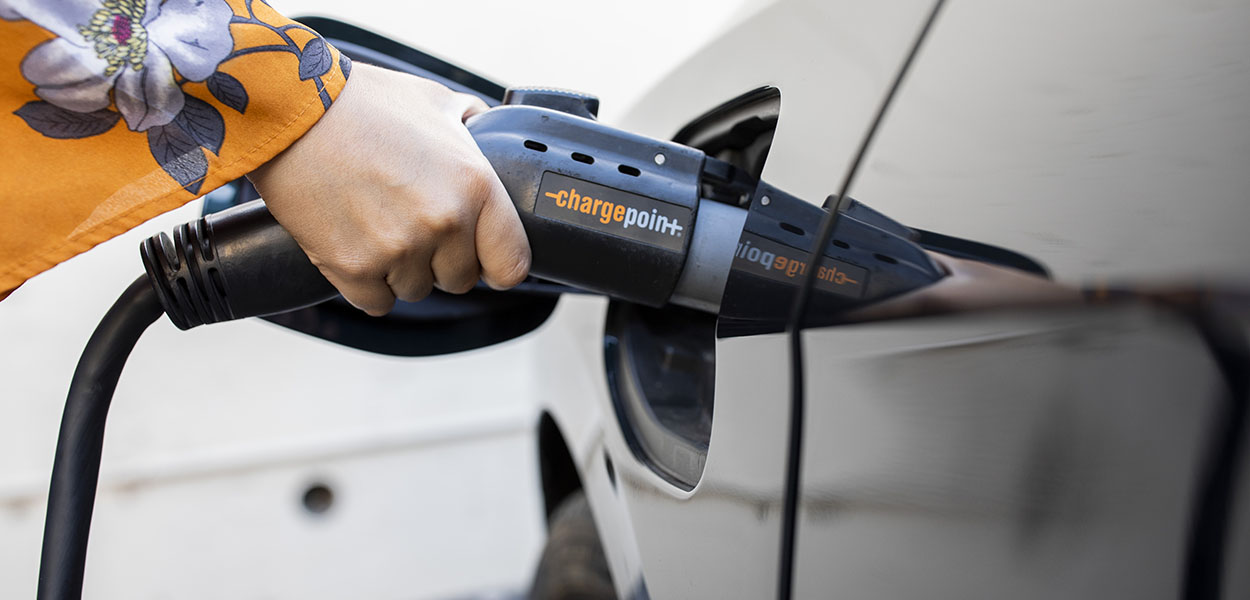House Votes to Protect Gas-Powered Cars as California Pushes Electric Vehicles