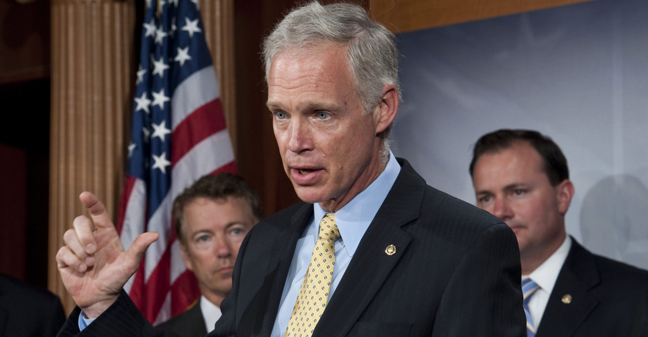 15 GOP Senators Warn Against Secret Border Deal With Democrats