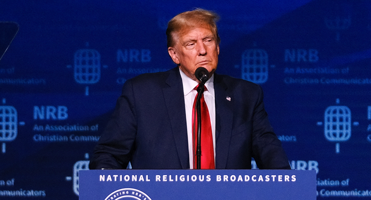 Trump Condemns 'Persecution' of Christians Under Biden DOJ, Pledges Feds Will 'Never Again' Target Them