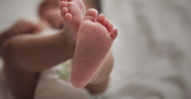 A tiny baby's feet