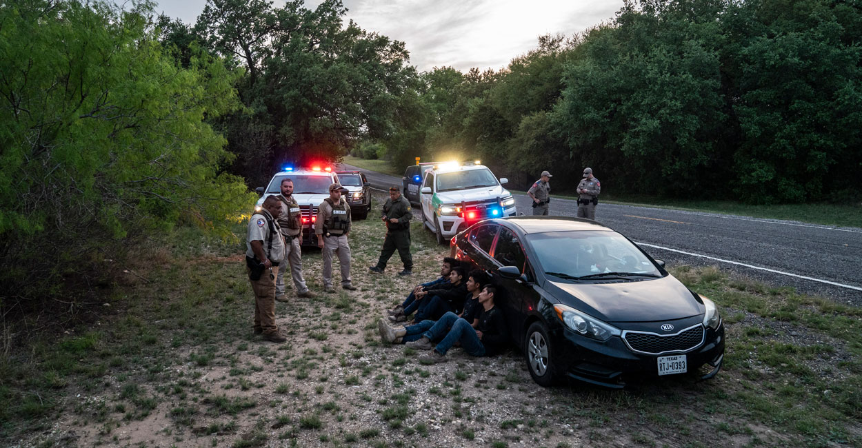 Supreme Court Lets Texas Enforce Law Allowing Police to Arrest Illegal Immigrants